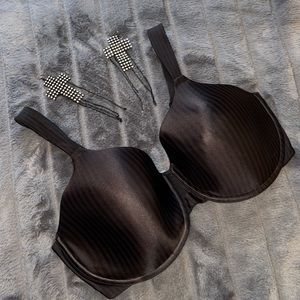 Black Pinstriped bra